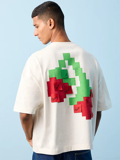 velvora crest Off-White Printed Relaxed-Fit Cotton T-Shirt - Image 4